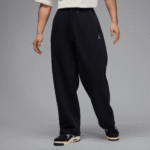 Black/Sail