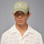 Medium Khaki/White