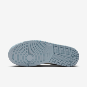 WMNSAIRJORDAN1LOW-137.png 132719