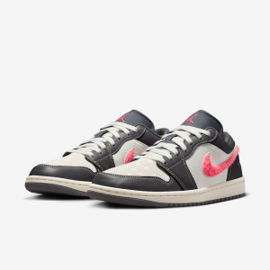 WMNSAIRJORDAN1LOW-149.png 132770