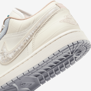 WMNSAIRJORDAN1LOW-170.png 132876