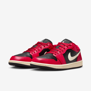WMNSAIRJORDAN1LOW-178.png 132914