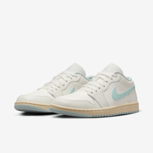 WMNSAIRJORDAN1LOW-208.png 136000