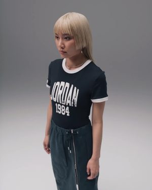 WMNSAIRJORDAN1LOW-4.jpg 18224